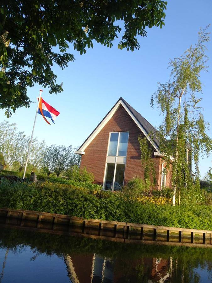 Location de vacances pour 2 personnes, avec jardin ainsi que sauna et vue dans Lekkerkerk - 3
