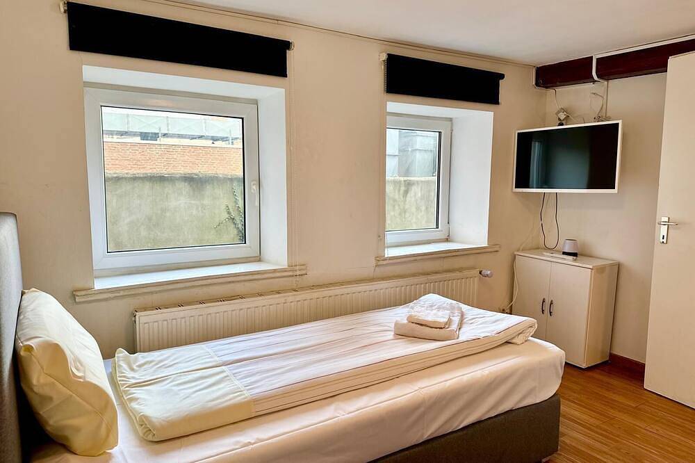Johannisstraße 1 W1 - 2 Schlafzimmer 2 Bäder und Parkplatz in Neumünster, Schleswig-Holstein Binnenland