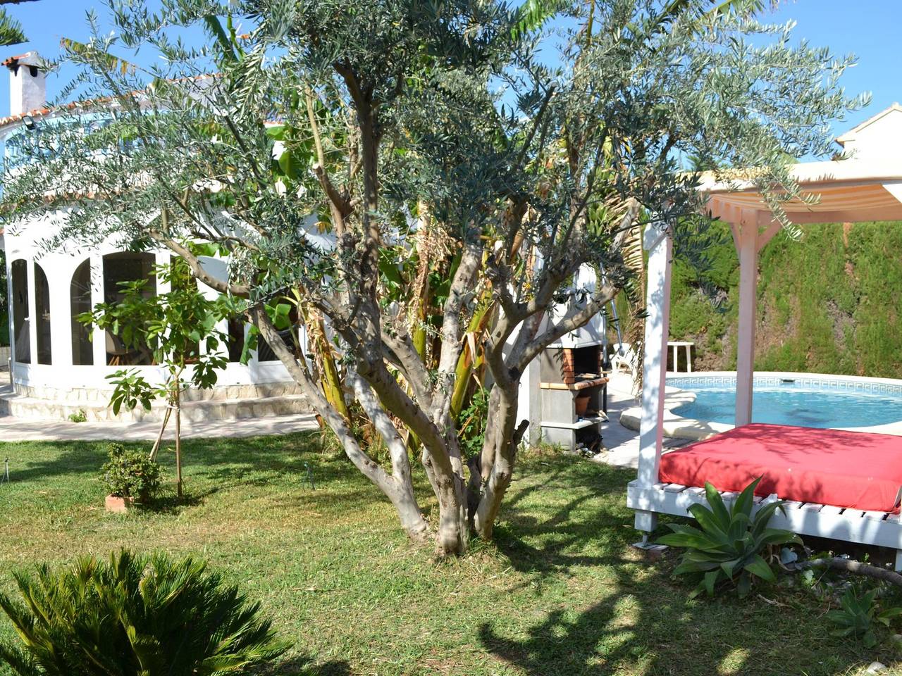 Modern house near beach, pool, Wifi, air conditioning in Almadrava, Costa Blanca
