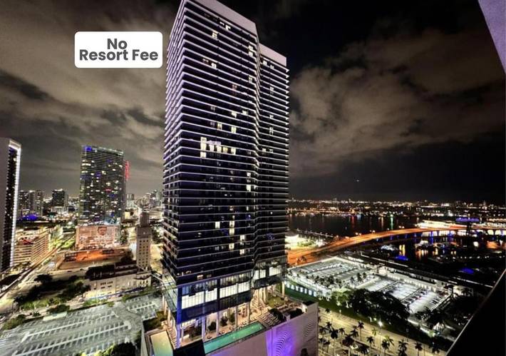 Loft per 4 persone, con balcone e piscina nonché idromassaggio in Miami