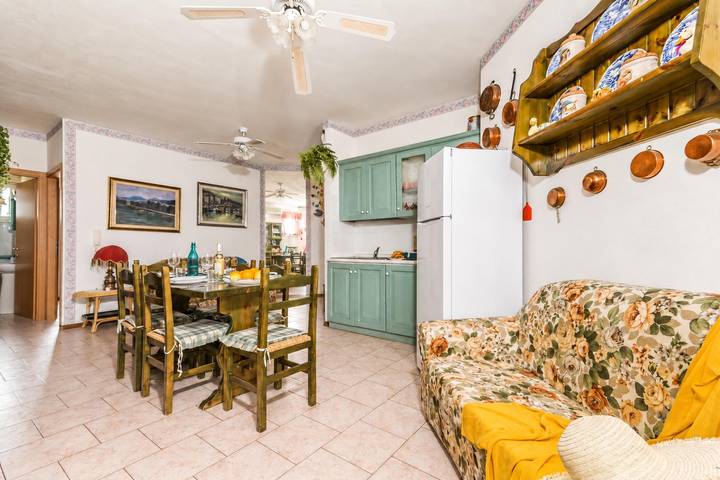 Gîte pour 6 personnes, avec Balcon à Bosa - 4