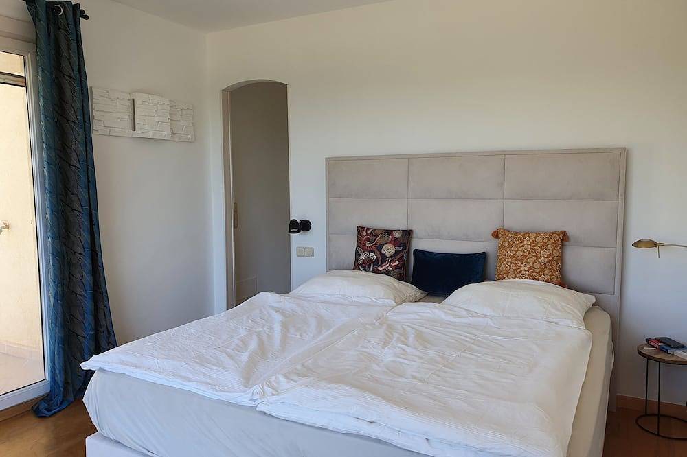 Villa mit Meerblick und Privatpool direkt am Naturschutzgebiet und Golfplatz in Costa dels Pins, Son Servera