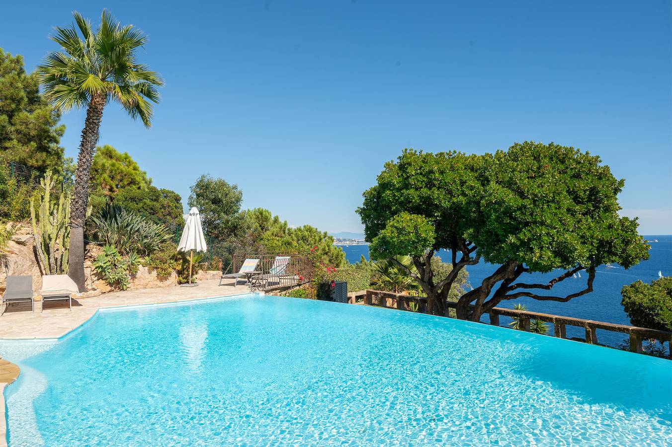 Côte Lumière in Théoule-sur-Mer, Costa mediterránea (Francia)
