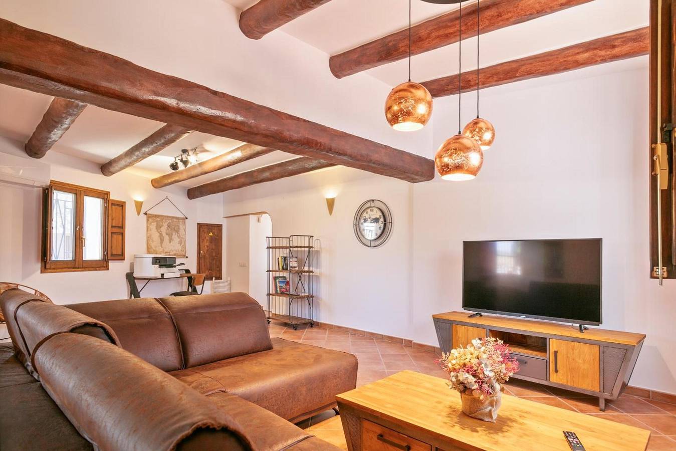 Villa 'Casa Cuatro Vientos' con vistas a la montaña, Wi-Fi y aire acondicionado in Tordera, Costa del Maresme