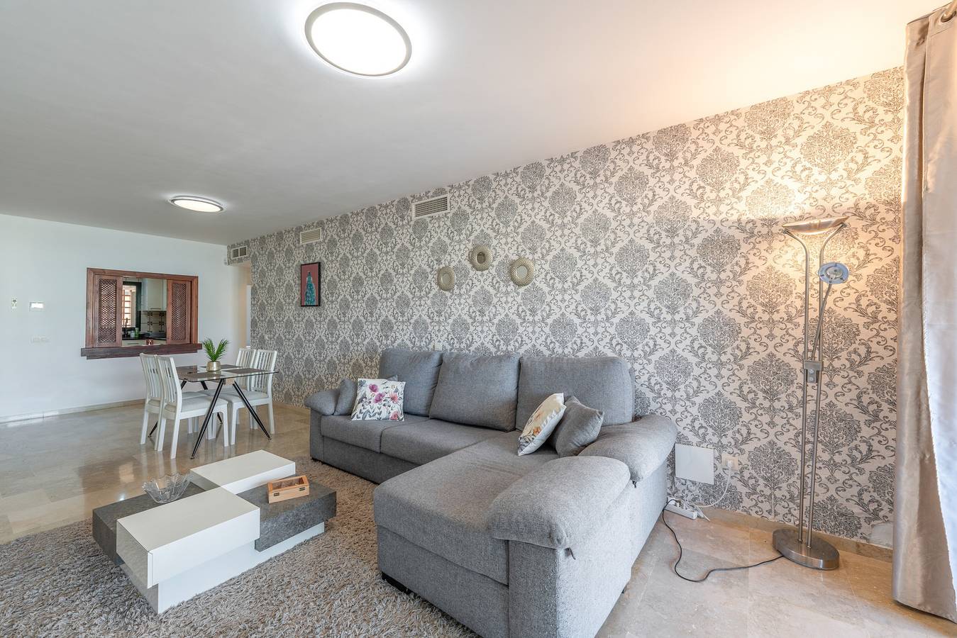 Entire apartment, Apartment 'Paraíso' with Mountain Views, Wi-Fi, and Air Conditioning in Estepona, Cordillera Penibética