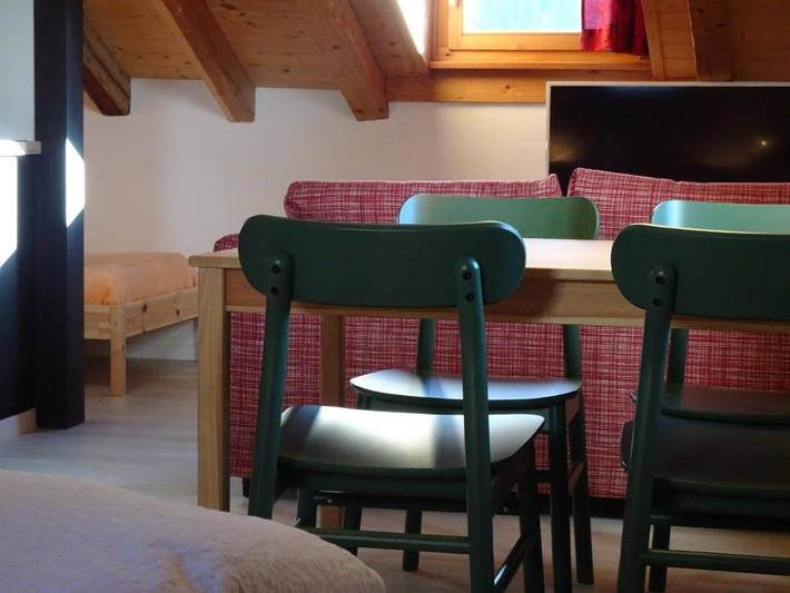 Ferienwohnung für 4 Personen, mit Ausblick in Ardez