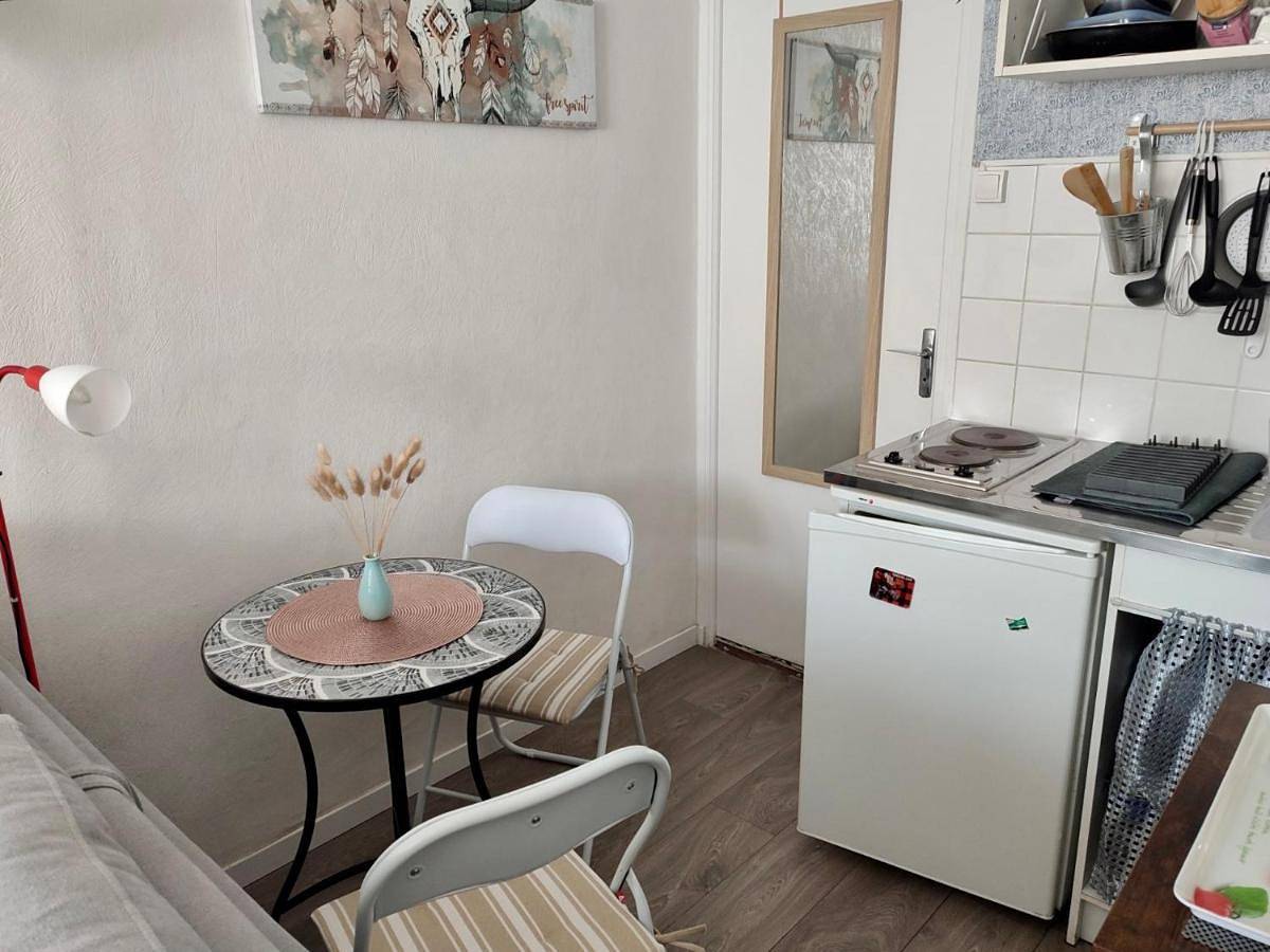 Appartement entier, Studio Apartment in Arromanches-les-Bains, Région de Bayeux