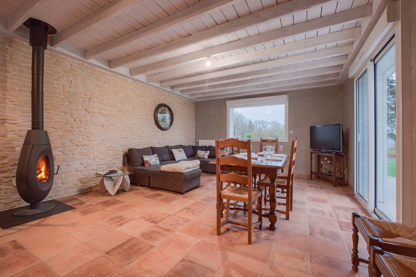 Ferienhaus für 10 Personen mit Terrasse in Saint-Pierre-la-Cour, Mayenne