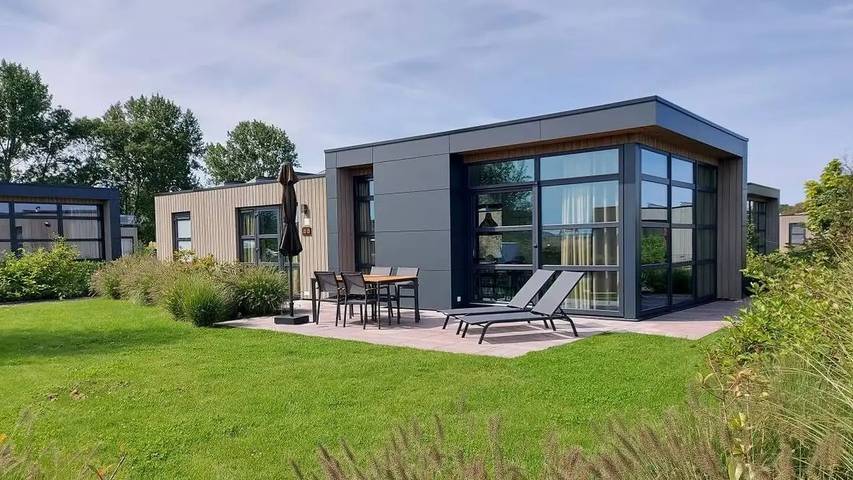 Ferienhaus für 4 Personen, mit Terrasse und Garten in Nordholland