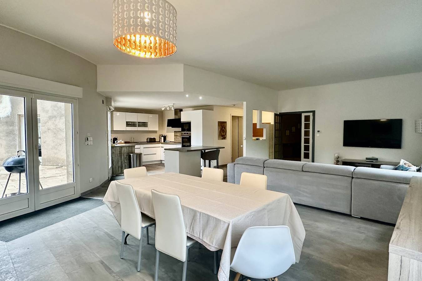 Apartamento entero, Le Château Jeannot in Thionville, Mosela (departamento)