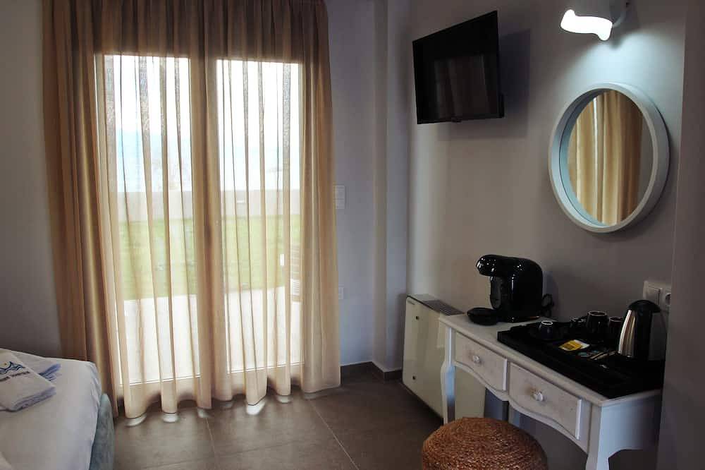 Ganze Wohnung, Double Room by the Sea - Santa Domenica Nafpaktos in Region Ätolien-Akarnanien