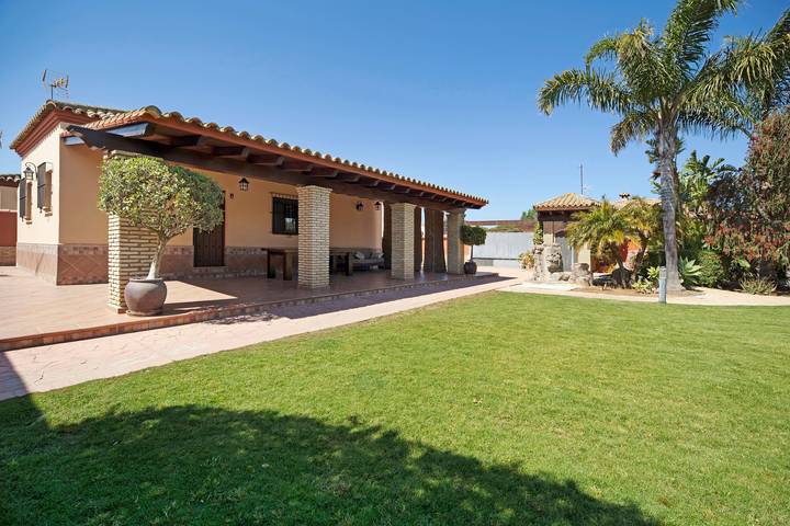Casa rural para 6 personas, con jardín en Chiclana de la Frontera