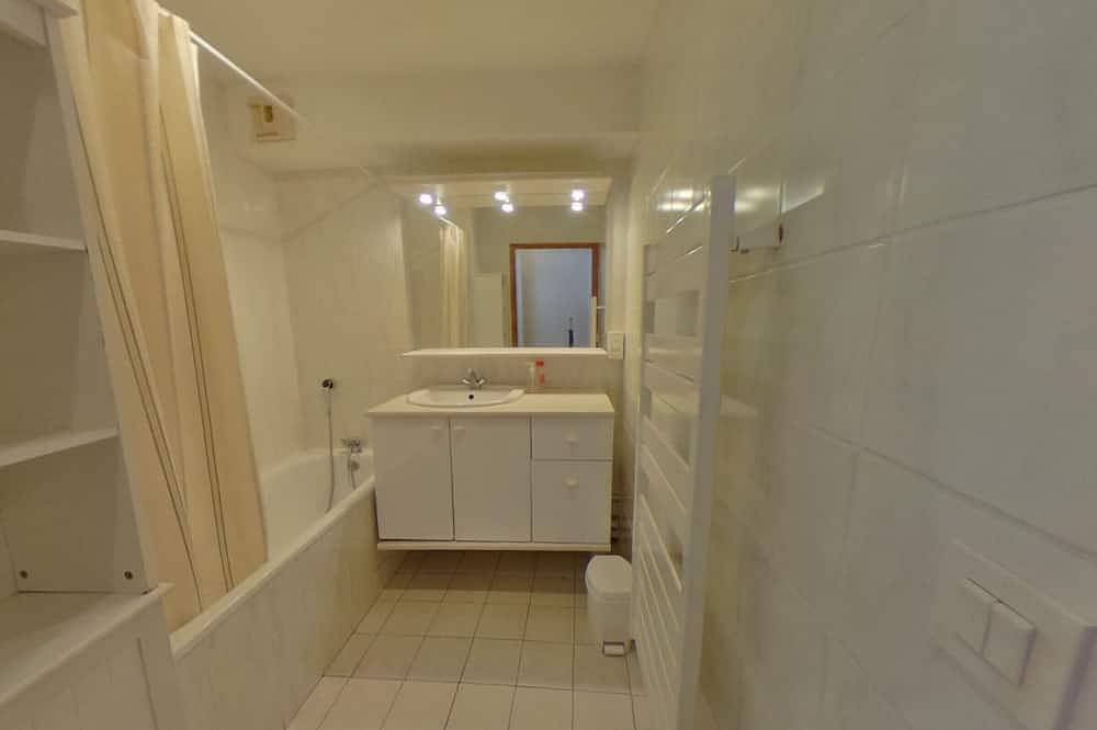 Apartamento entero, T3 Montaña, 2 habitaciones, en el centro, a pie de pistas in La Tania, La Perrière