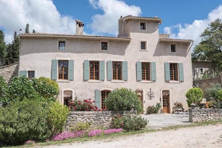 Location de vacances pour 15 personnes, avec Terrasse et Jardin ainsi que Piscine et Vue à Villars - 4