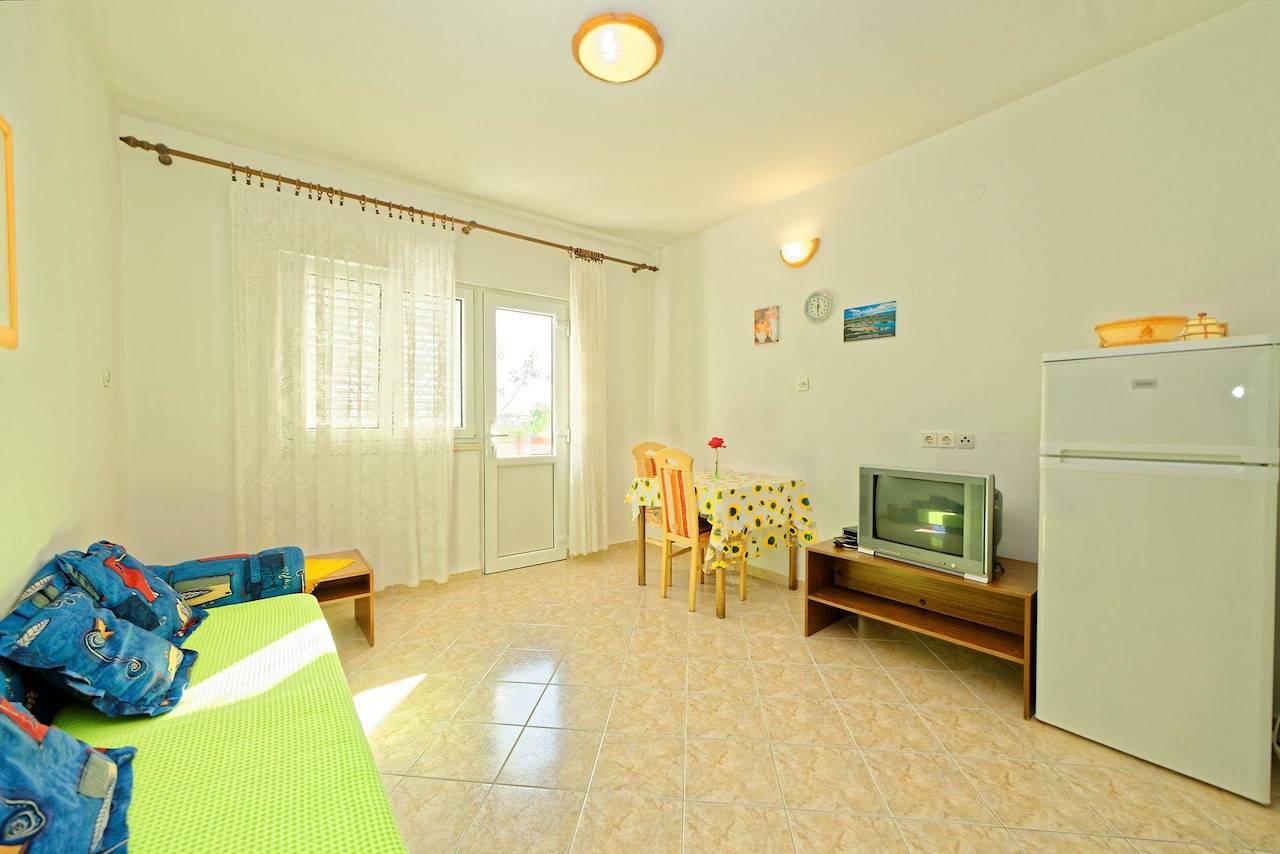 Ganze Wohnung, Ferienwohnung Danijela mit Pool A1 in Barbat na Rabu, Rab
