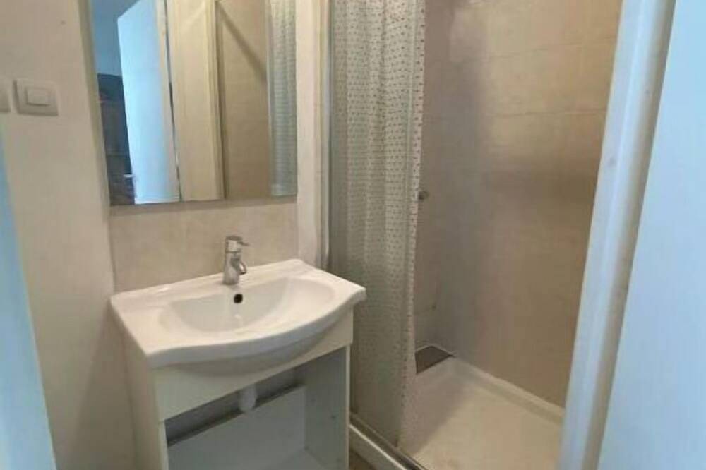 Entire apartment, Comfortable apartment between Paris and Disneyland de Paris in Noisy-le-Grand, Seine-Saint-Denis