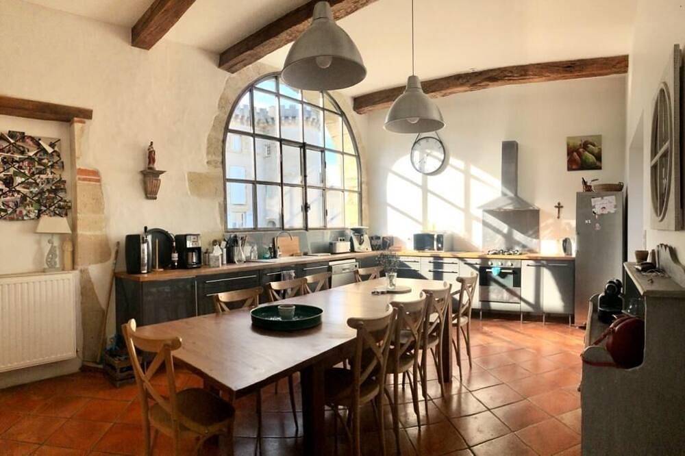 Orangery of a Bordeaux castle ideal for families! in Brouqueyran, Région de Langon