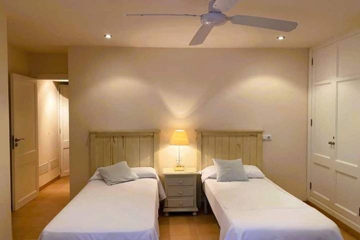 Ferienhaus für 8 Personen, mit Terrasse und Garten in Canyamel - 3