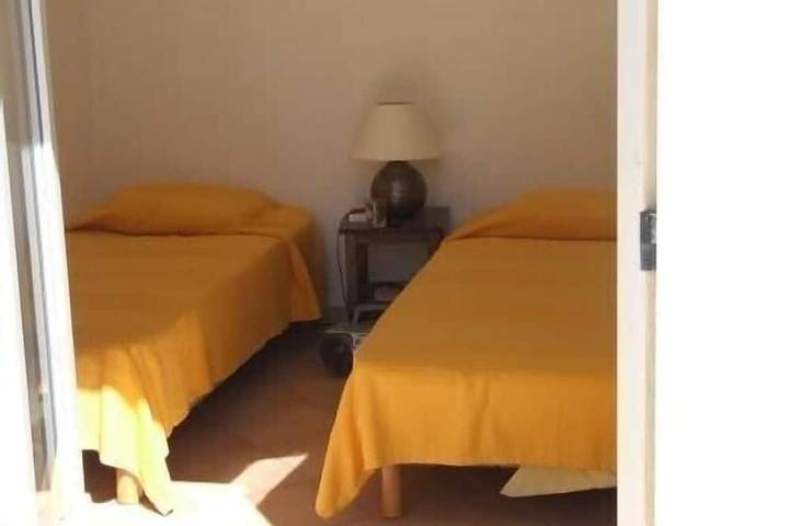 Location de vacances pour 6 personnes, avec terrasse et jardin, animaux acceptés à Saint-Siffret - 2