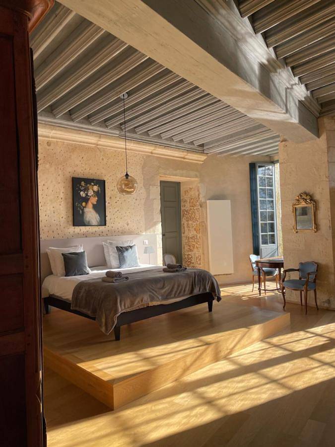 Château de Meauce, Chambre Isabeau de Sully in Saincaize-Meauce, Nièvre