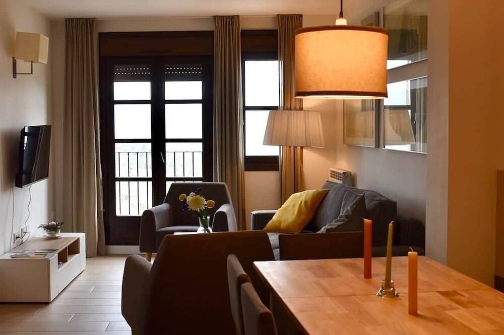 Ganze Wohnung, Accessible apartment near Graus and Torreciudad in La Puebla de Castro, Aragonesische Pyrenäen