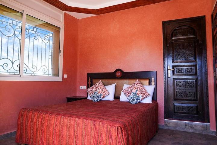 Location de vacances pour 4 personnes, avec vue ainsi que terrasse et jardin, animaux acceptés dans Tnine Aglou - 3