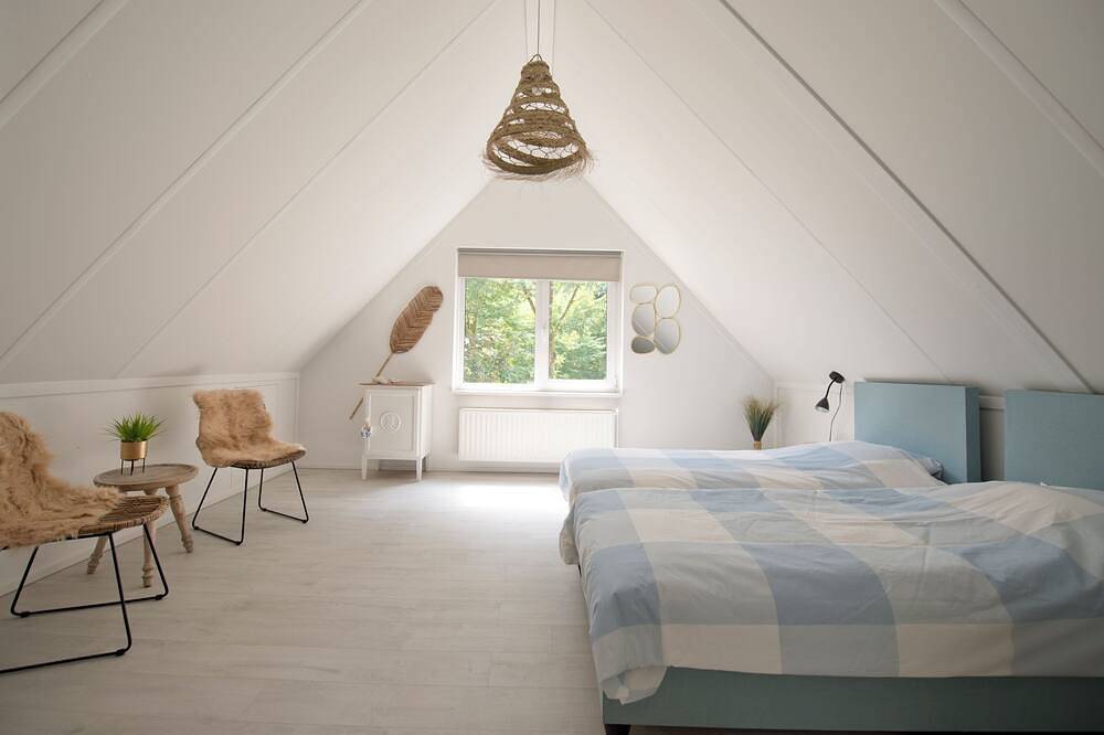 Villa Wellness Retreat 2: Schönes Haus mit Sauna und Whirlpool, Nähe des Waldes! in Hoeven, Halderberge