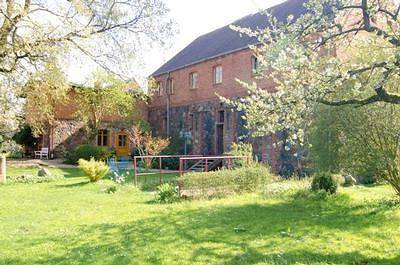 Ganze Ferienwohnung, Appartement Brennerei Haselberg - 2 Schlafzimmern" in Wriezen, Märkisch-Oderland