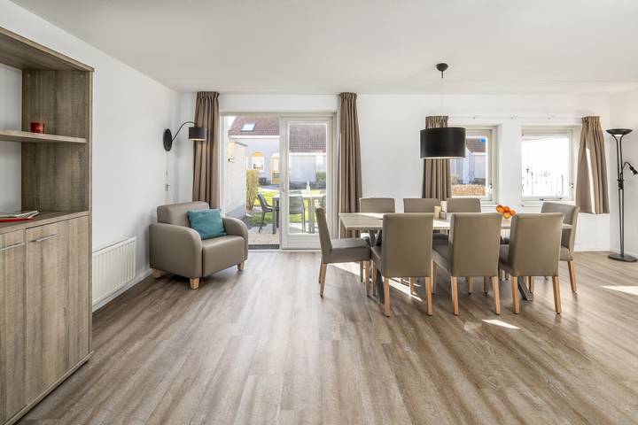 Ferienhaus für 8 Personen, mit Balkon/Terrasse und Terrasse sowie Garten und Pool in Schouwen-Duiveland - 3