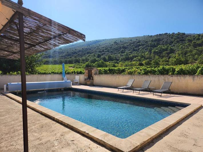 Gîte pour 2 personnes, avec terrasse ainsi que piscine et vue, animaux acceptés à Ménerbes - 2