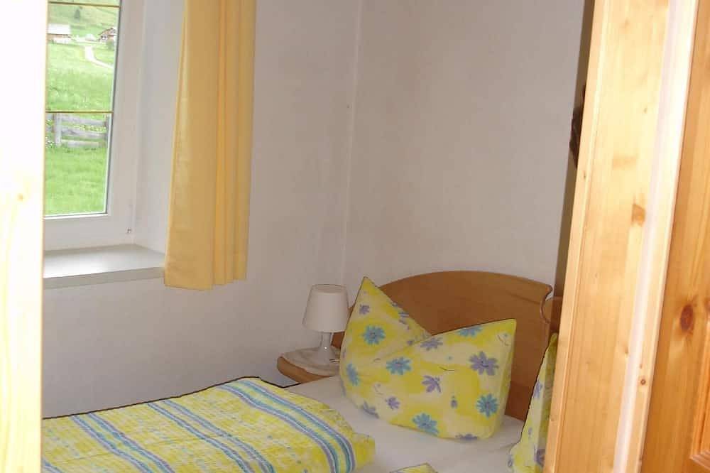 Ferienwohnung mit Schwedenofen und großer Terrasse in Schmirn, Innsbruck Land