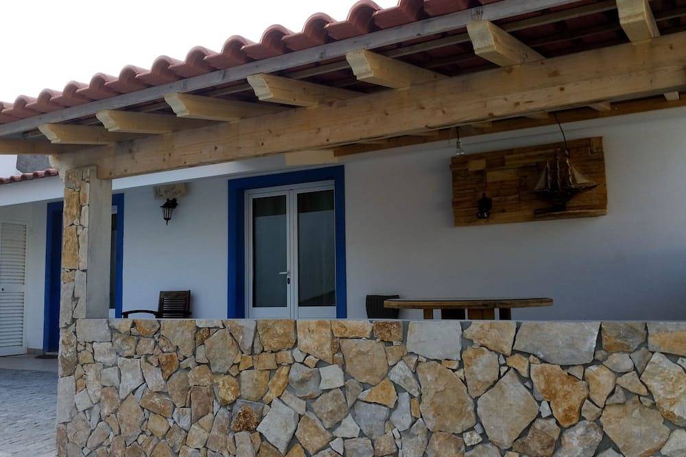 Casa Damélia Polo2-Haus in der Nähe von Óbidos in der Steigung der Recycling-Dekor in Vau, Leiria District