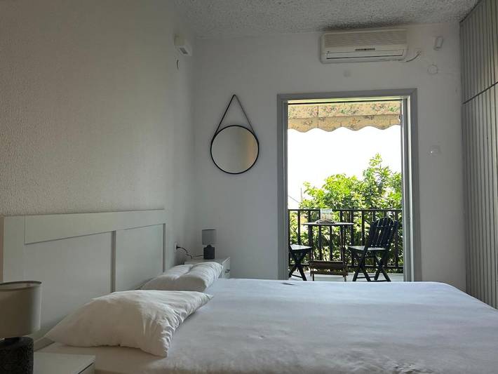 Gîte pour 2 personnes, avec Terrasse et Vue dans Selianitika - 4