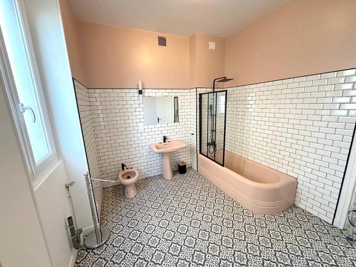 Location de vacances pour 11 personnes, avec terrasse et jardin à Saint-Florentin - 4