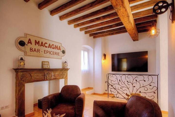 Location de vacances pour 6 personnes, avec jardin ainsi que piscine et jacuzzi à Cateri - 4