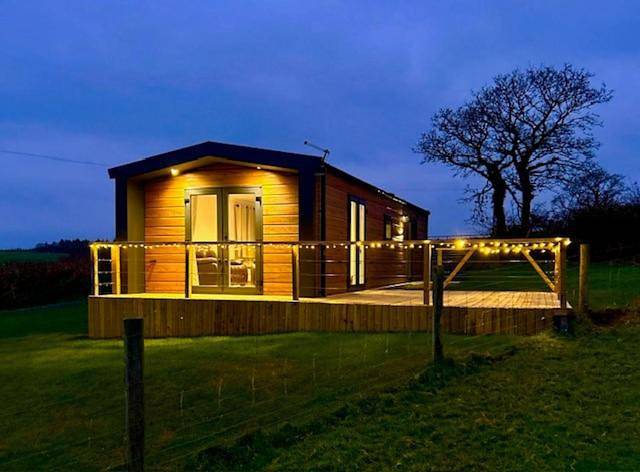Camping für 4 Personen, mit Terrasse und Garten sowie Ausblick in Devon