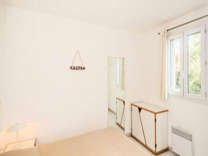 Gîte pour 5 personnes, avec piscine, adapté aux familles dans Plage La Badine - 3