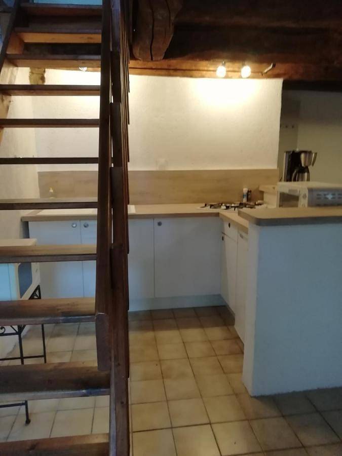 Location de vacances pour 2 personnes, avec terrasse et vue à Thauron - 4