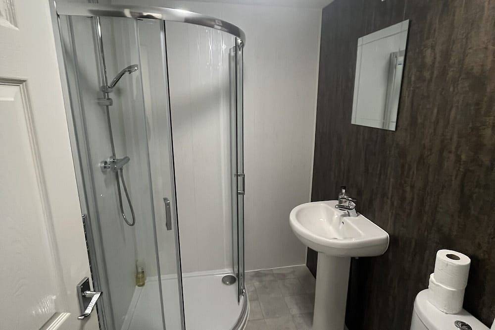 Ganze Wohnung, Studio-Ensuite mit Dusche-Klassisch-No view in Yarm, Stockton-on-Tees