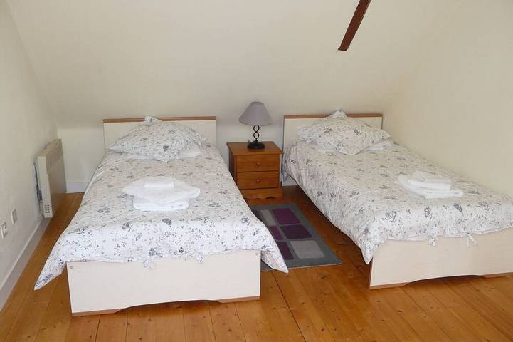 Gîte pour 4 personnes, avec jardin à Pleugriffet - 3