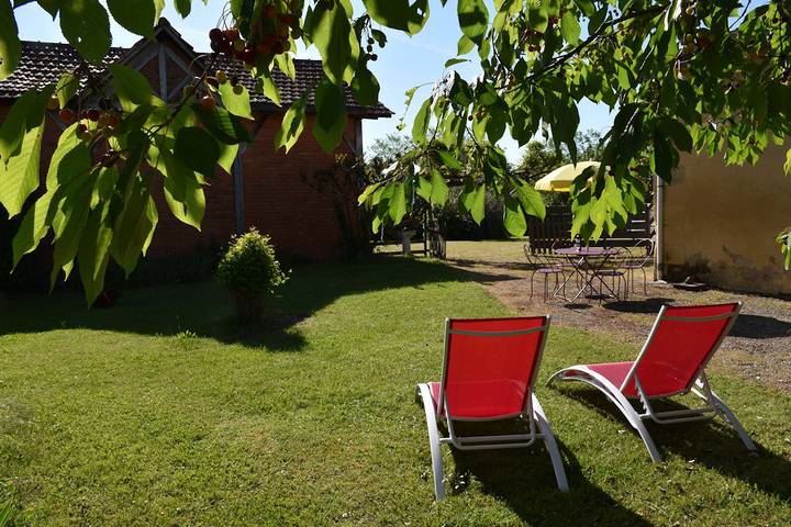 Gîte pour 2 personnes, avec jardin ainsi que terrasse et piscine en Dordogne - 3