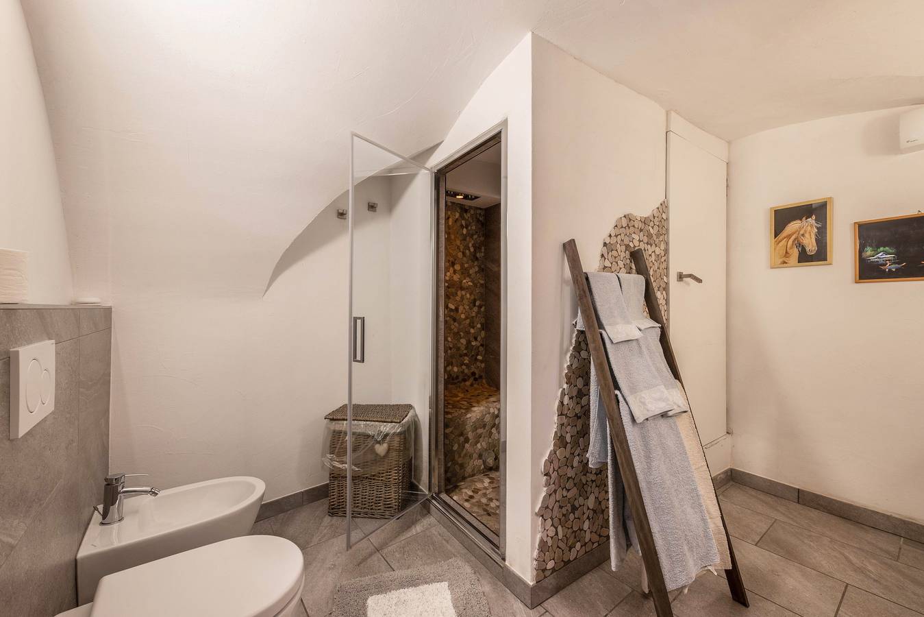 Appartement "Mariagrazia" met Uitzicht op de Bergen, Tuin & Turks Bad, foto 15