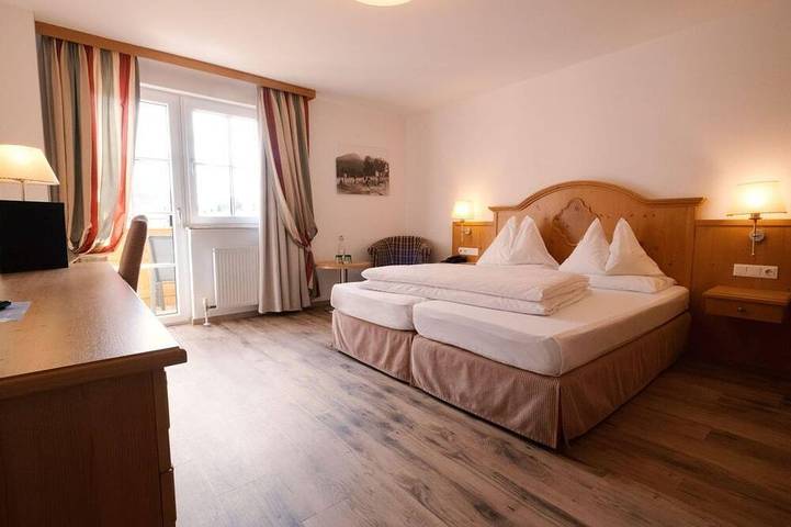 Ferienhaus für 2 Personen, mit Sauna und Garten in Fuschl am See