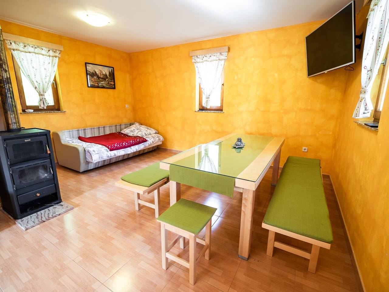 One Bedroom Holiday Home with Terrace and Garden in Rann (disambigua), Oltresava Inferiore