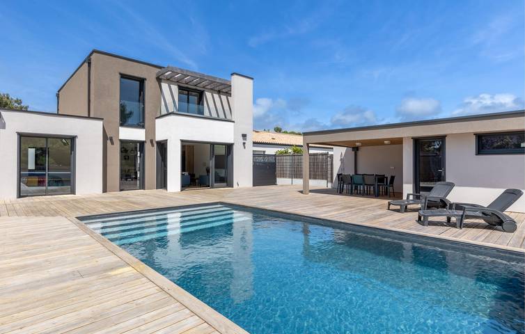 Ferienhaus für 10 Personen, mit Pool und Terrasse - 1