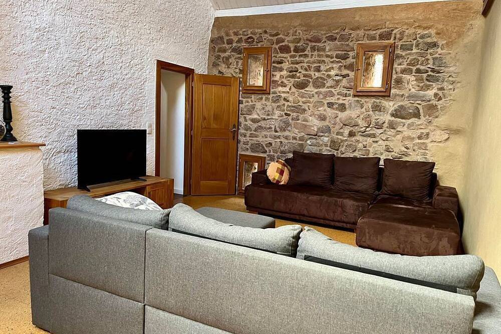 Ganze Wohnung, 2-Bett-Ferienwohnung Scheune - Bauernhaus Vulkaneifel in Schutz, Vulkaneifel