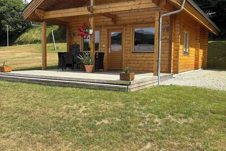 Chalet pour 6 personnes, avec jardin et terrasse