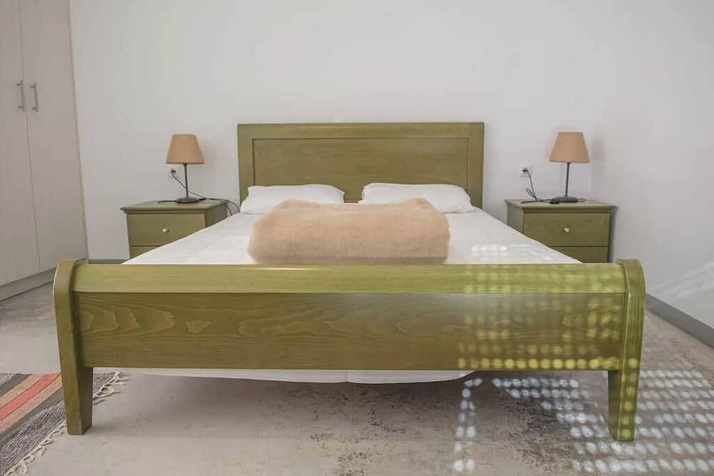 Geheel appartement, Harakas modern villa apartment with all commodities in preserved South Crete in Agia Galini, Rethymno en omgeving