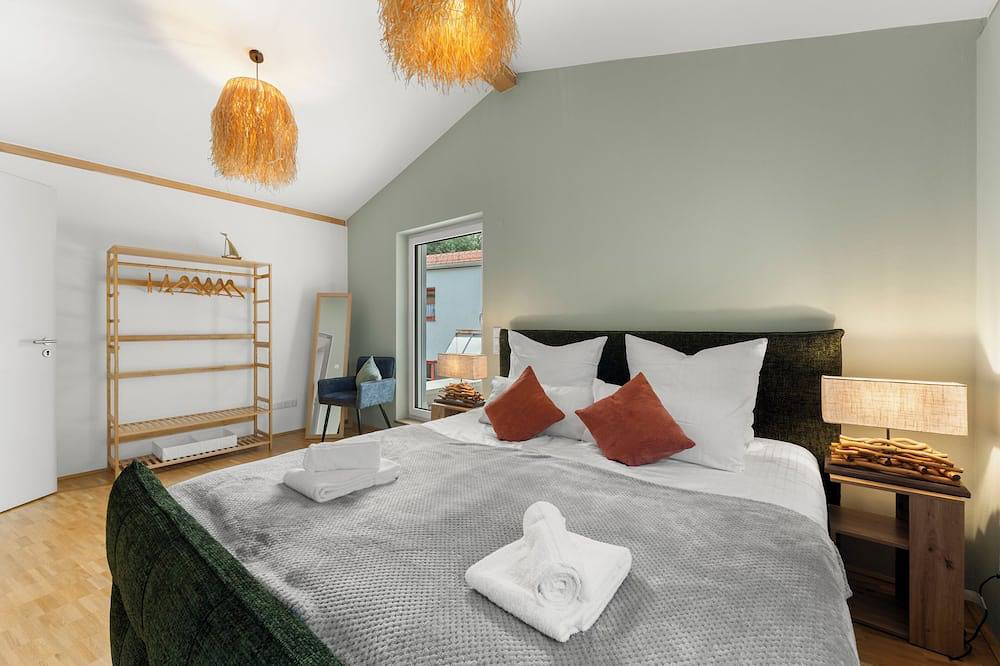 Ganze Wohnung, Flussperle Miesbach | Traum-Ferienwohnung mit Flussblick und Dachterrasse in Miesbach, Alpenland Tegernsee Schliersee