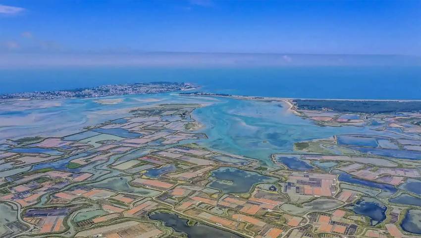 Mobil home pour 4 personnes, avec terrasse et piscine à Saint-Molf - 3